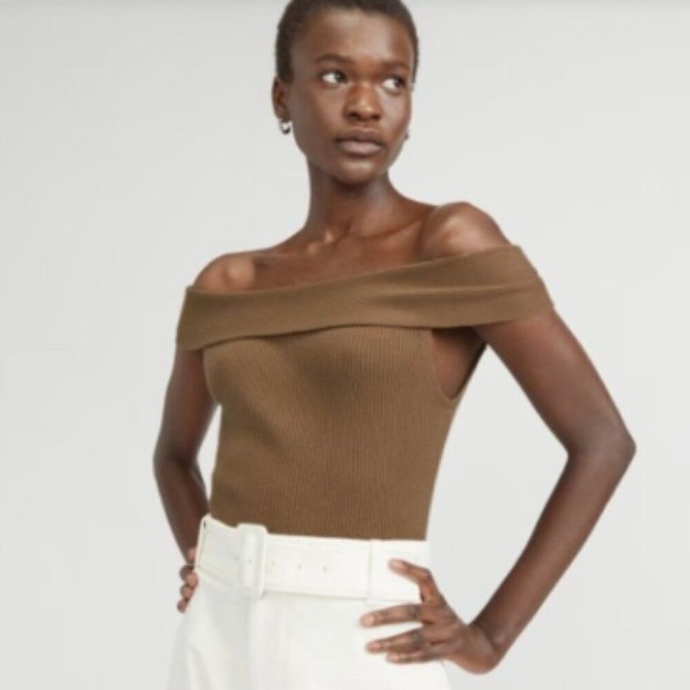 Like New! EVERLANE The Ribbed Cotton Off-Shoulder Top in Toasted Coconut Size L